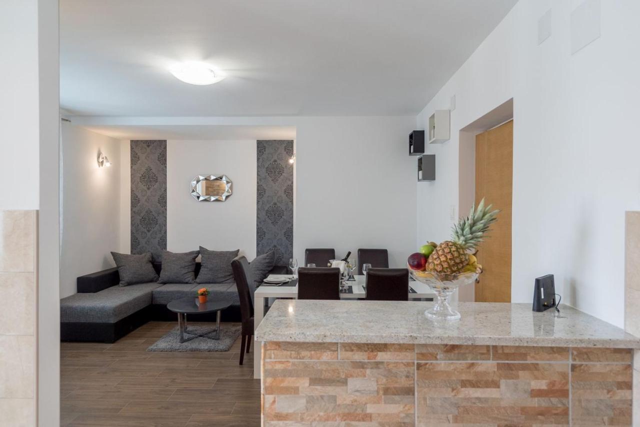 Apartment Anteo Free Parking Split Bagian luar foto