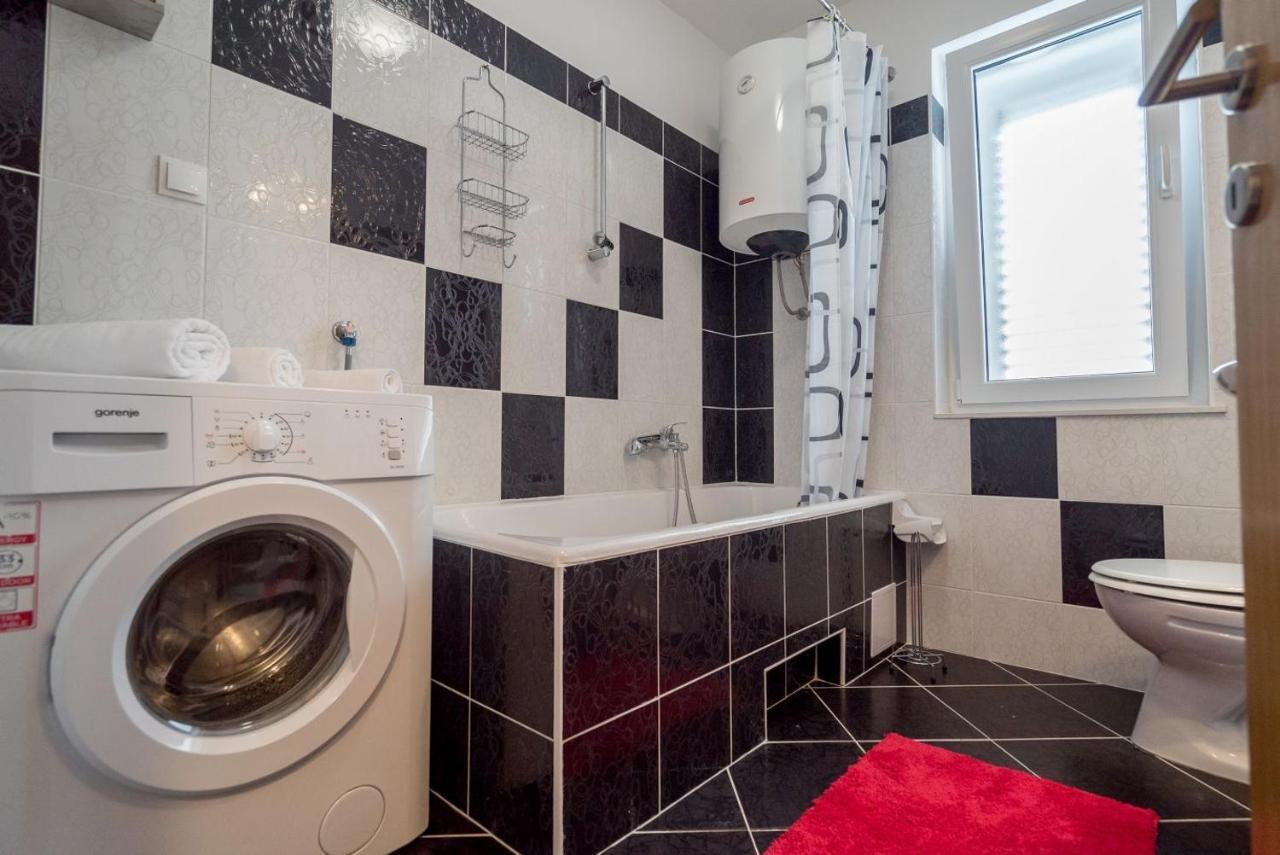 Apartment Anteo Free Parking Split Bagian luar foto