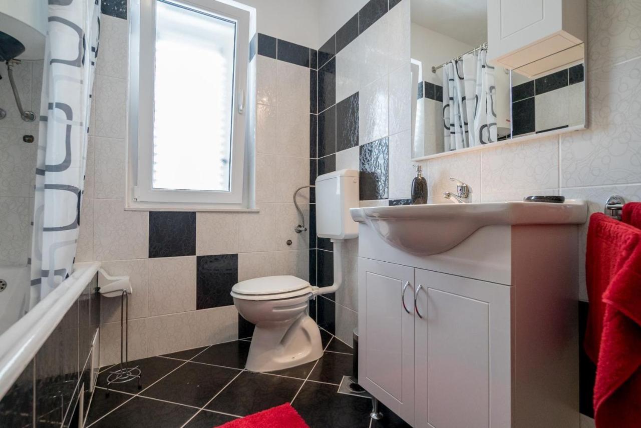 Apartment Anteo Free Parking Split Bagian luar foto